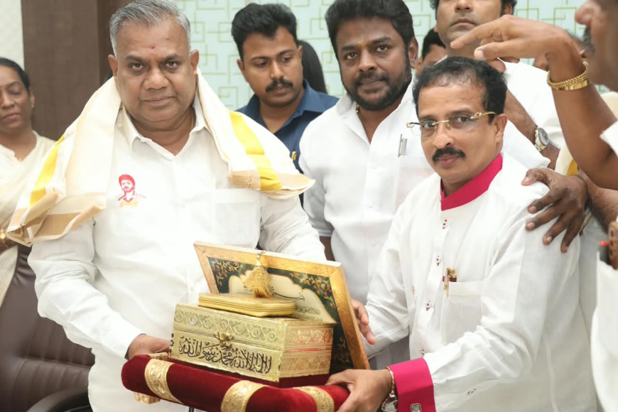 തമിഴക വെട്രി കഴകം കേരള ഘടക‌ത്തിന്റെ ഔദ്യോഗിക പ്രഖ്യാപനം ഉടൻ ഉണ്ടാകുമെന്ന് നേതാക്കൾ . എല്ലാ ജില്ലകളിലും കമ്മിറ്റി രൂപീകരിച്ച് ‌‌പാർട്ടി പ്രവർത്തനം ശക്തമാക്കാൻ നിർദ്ദേശം.